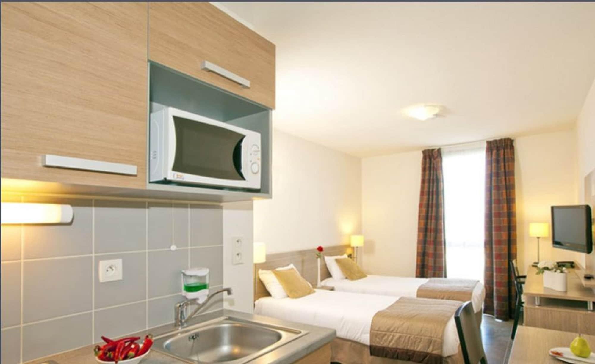 Apparthotel Sejours & Affaires Manosque Ngoại thất bức ảnh