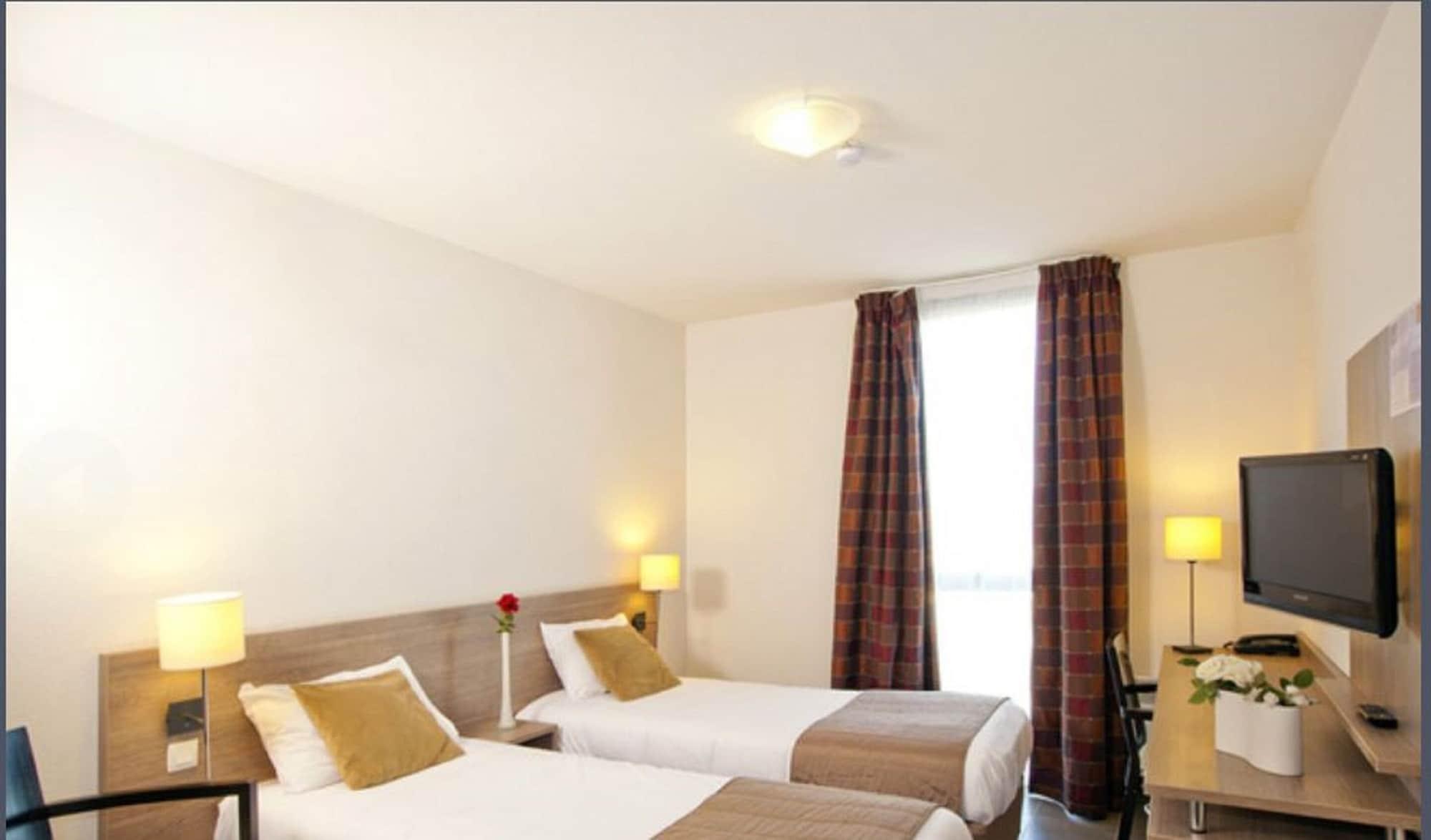 Apparthotel Sejours & Affaires Manosque Ngoại thất bức ảnh