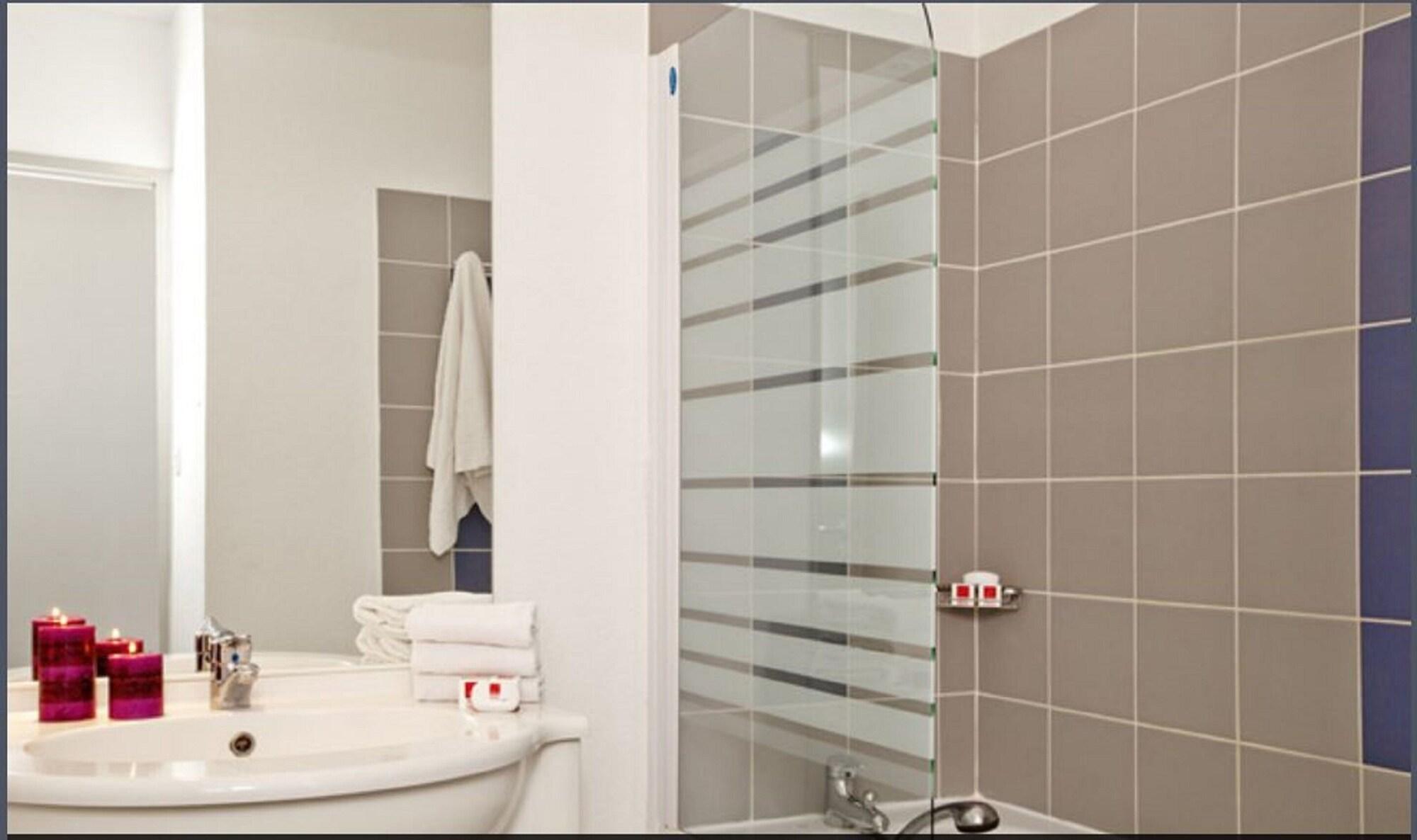 Apparthotel Sejours & Affaires Manosque Ngoại thất bức ảnh